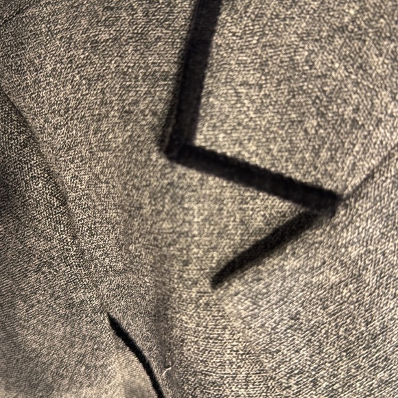 NWT Axcess by Liz Claiborne Beautiful Gray and Black Blazer Fully Lined Size 10 - Picture 3 of 11